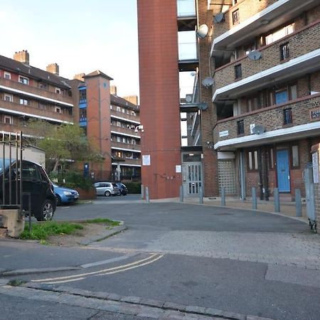 Lovely 4 Bedroom Apartment Close To The City Walking Distance From The Rivere View London Exterior foto