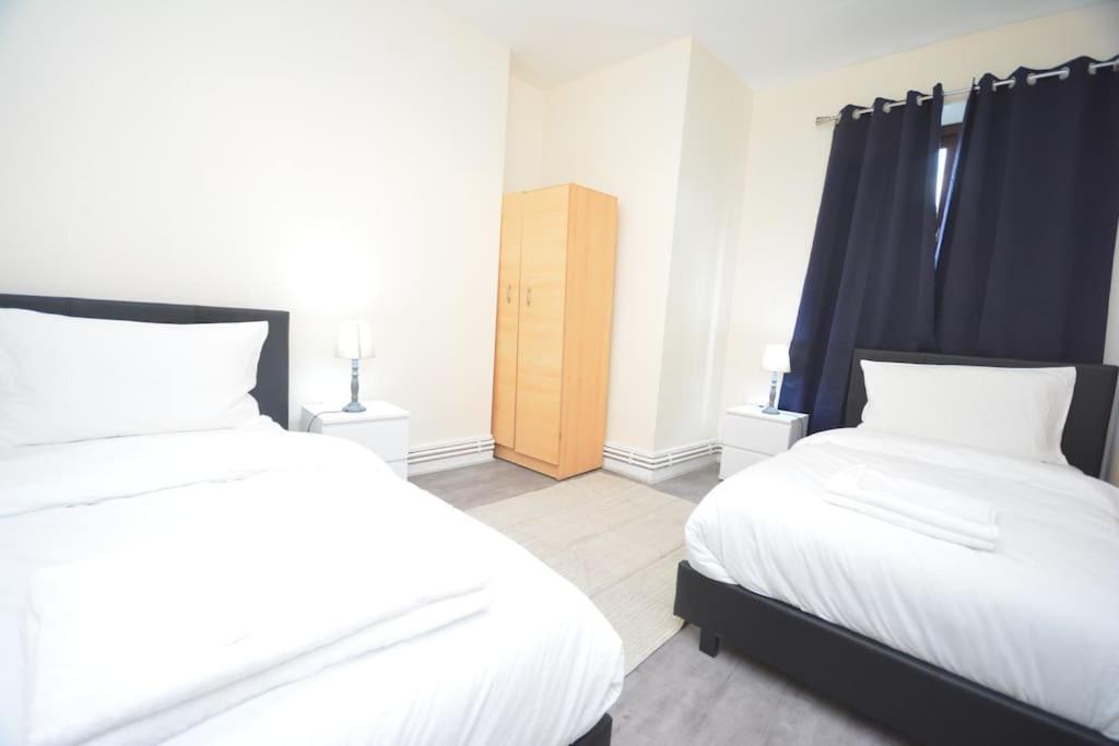 Lovely 4 Bedroom Apartment Close To The City Walking Distance From The Rivere View London Exterior foto