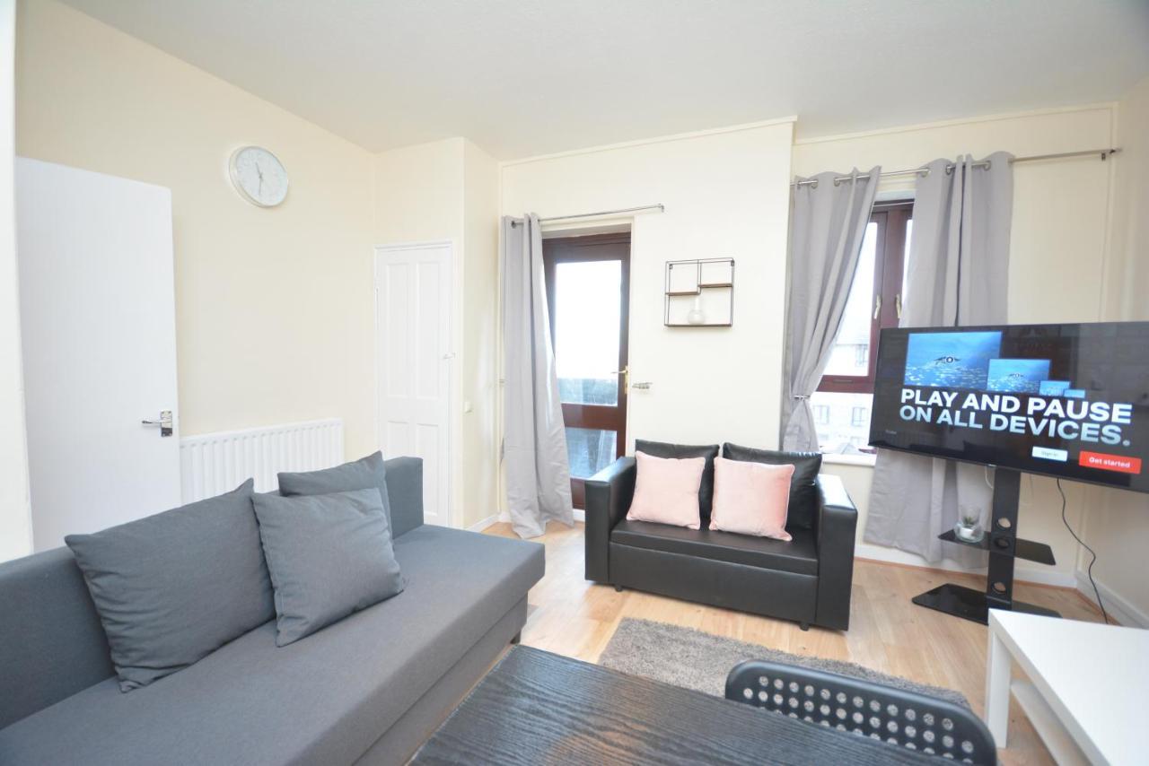 Lovely 4 Bedroom Apartment Close To The City Walking Distance From The Rivere View London Exterior foto